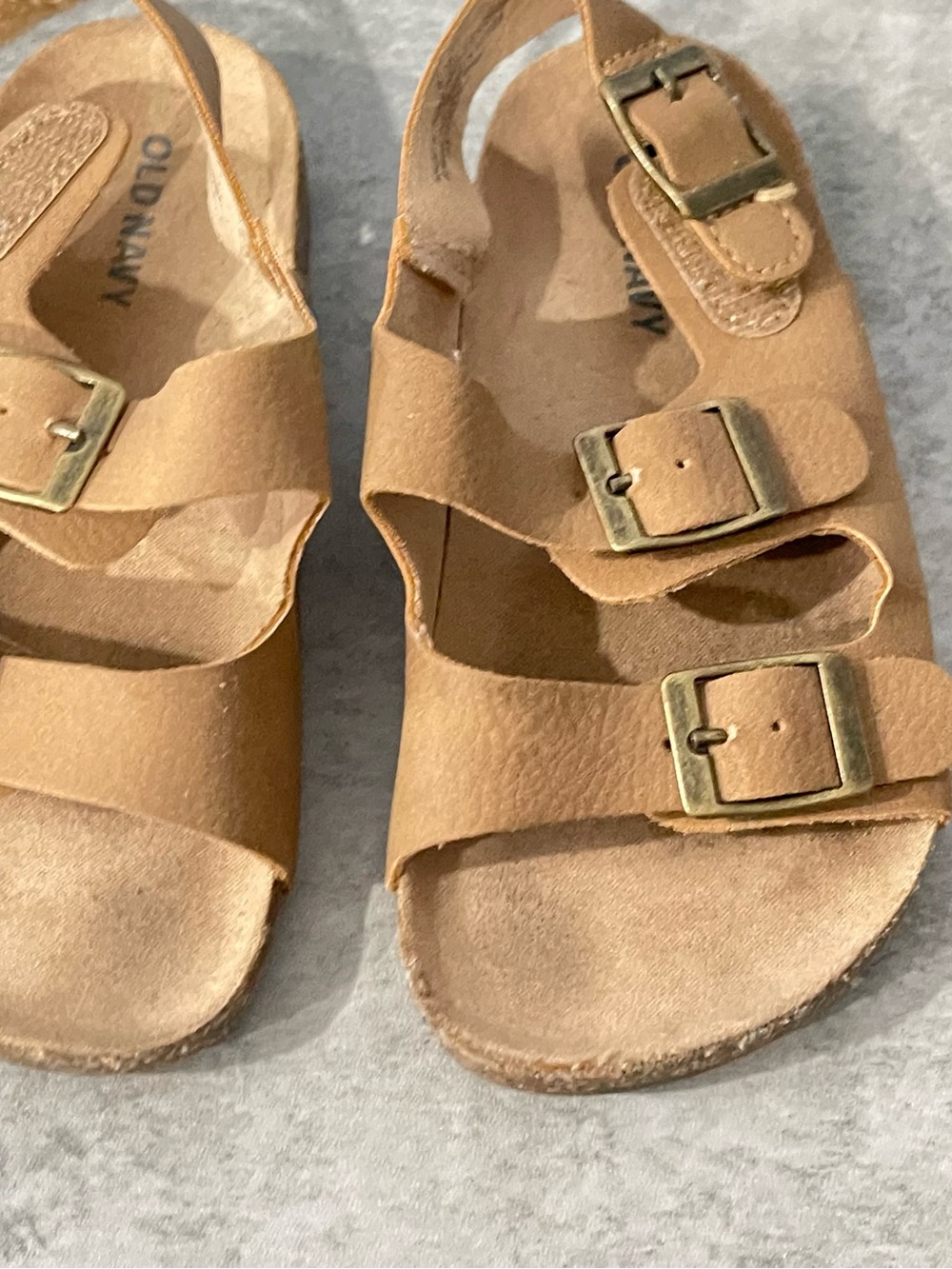 Old Navy Toddler Tan Triple-Buckle Sandals Size 8 - Picture 6 of 16